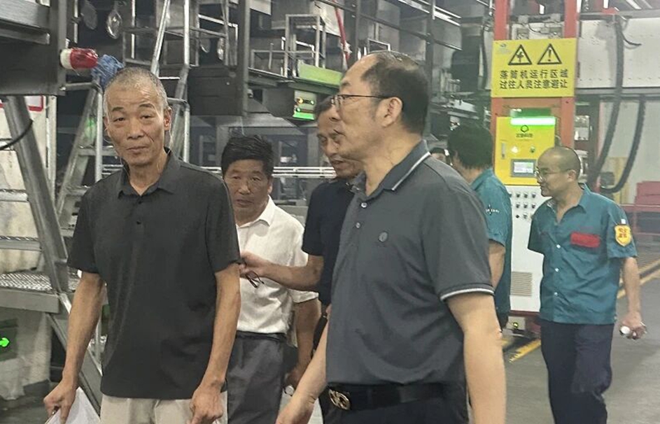 창수 폴리에스터는 국경일 및 중추절 전에 안전 검사를 실시합니다.